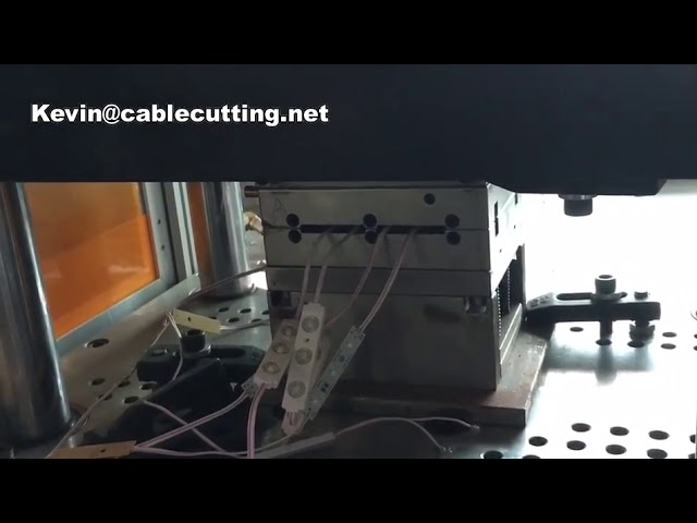 Vertical LED Bulb Plastic Injection Molding Machine for Lamp Housing and String Production