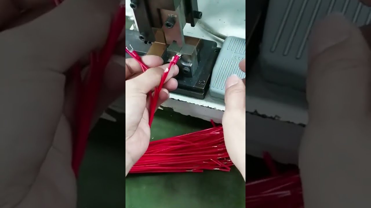 Terminal Machine with Single-Grain Mold Positioning and Cold Press Crimping