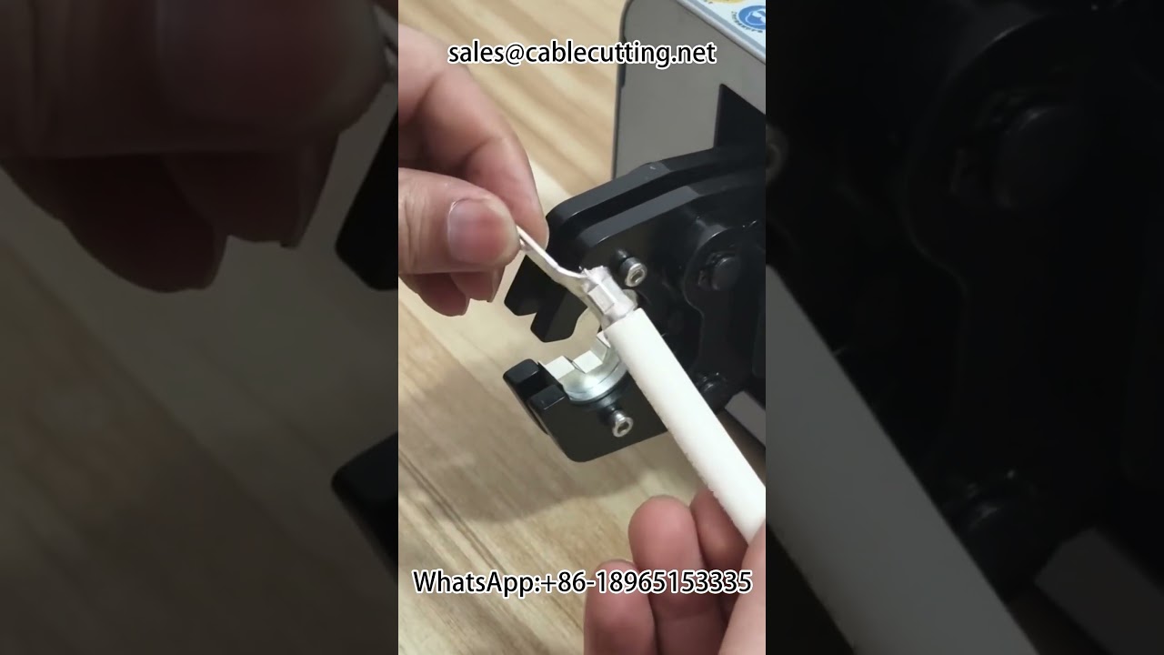 pneumatic crimping pliers, this machine is suitable for copper terminals within 70 square feet